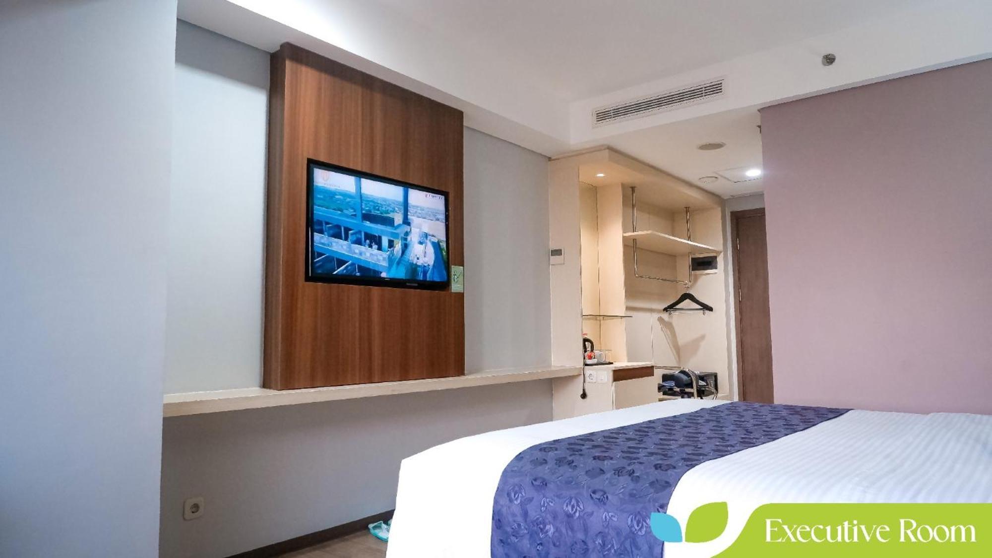 Hotel Ayola Sunrise Mojokerto Exterior foto