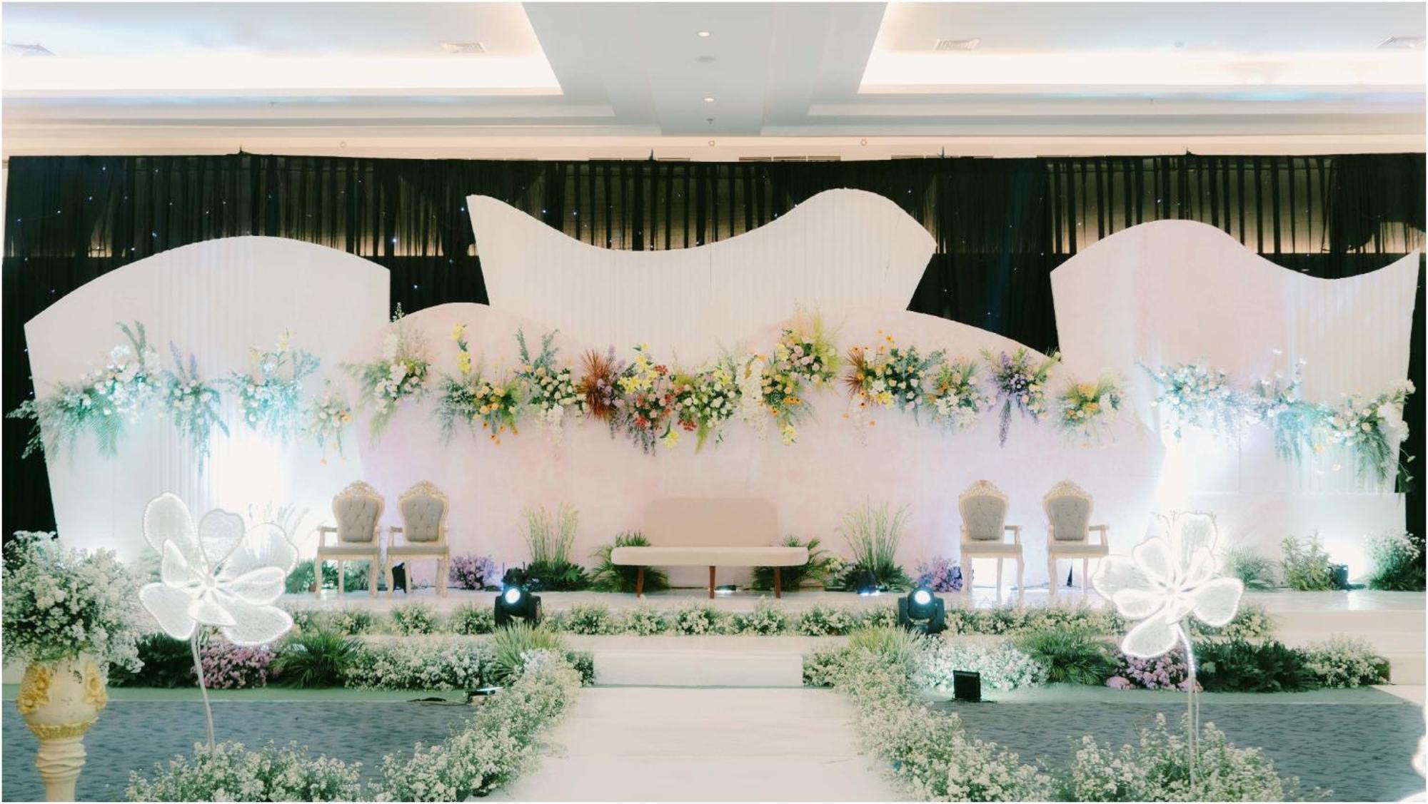 Hotel Ayola Sunrise Mojokerto Exterior foto